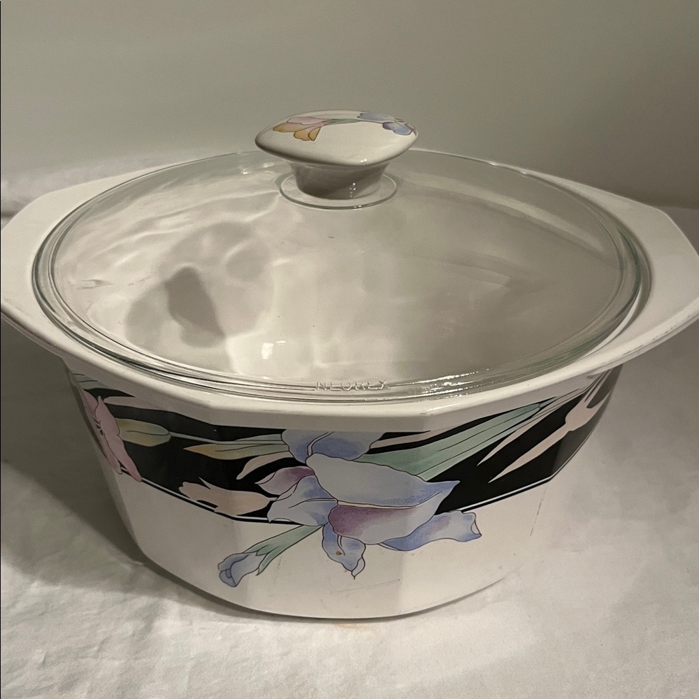 2.25 Qt Round Covered Casserole Charisma Black Mikasa fire and ice w lid  AA004 - Picture 2 of 12
